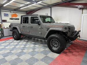 De vânzare Jeep Gladiator  - imagine 2