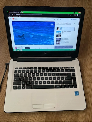 Laptop HP Slim intel,Display 14,6 inch Led,Windows SSD disk perfect functional cu încărcator.