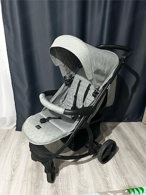 Vand carucior Kikkaboo Madrid gri impecabil.