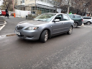 Mazda 3  benzina 1.6 itp și asigurare valabila  - imagine 3