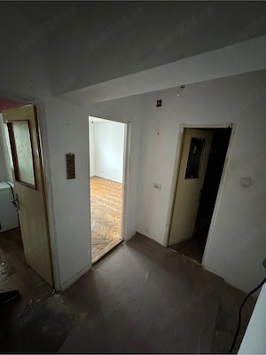 Garsoniera de vanzare Brad Hunedoara  - imagine 2