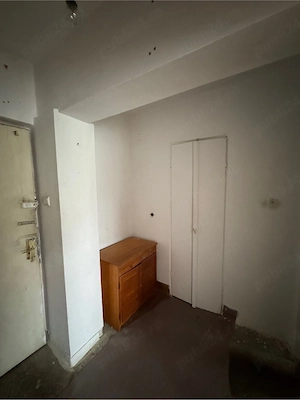 Garsoniera de vanzare Brad Hunedoara 