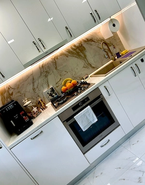 Vand apartament central - 4 camere - imagine 4