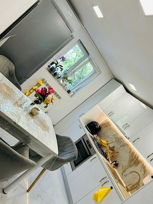 Vand apartament central - 4 camere - imagine 5