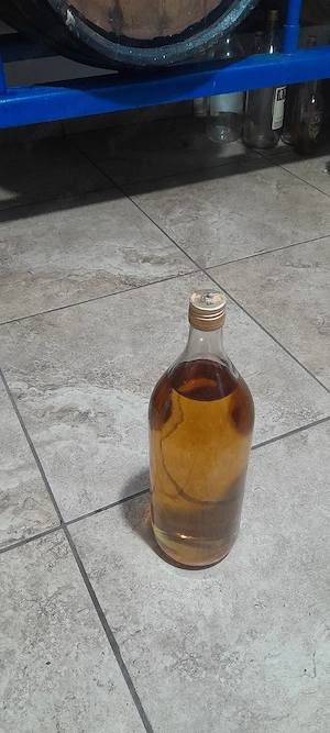 tuica obtinuta din struguri - imagine 2