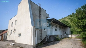 Spațiu industrial /hala /Spatiu administrativ in Resita,cartier Moniom