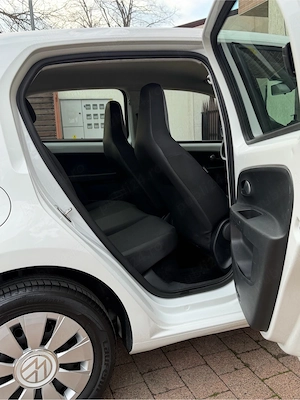 Volkswagen UP! 2020 8 cu doar 129.000KM reali verificabili. - imagine 9