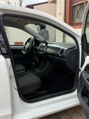 Volkswagen UP! 2020 8 cu doar 129.000KM reali verificabili. - imagine 8