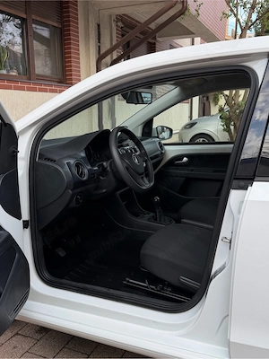 Volkswagen UP! 2020 8 cu doar 129.000KM reali verificabili. - imagine 6