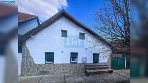  Casă Tradițională din Cărămidă Arsă – Gărâna, Județul Caraș-Severin