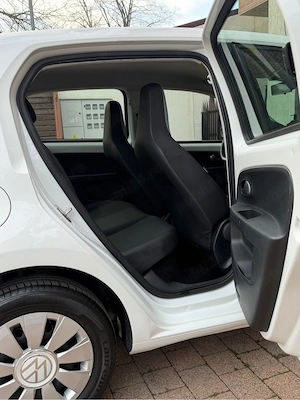 Volkswagen UP! 2020 08 cu doar 129.000KM! Primul Proprietar de nouă. Istoric in reprezentanță - imagine 10
