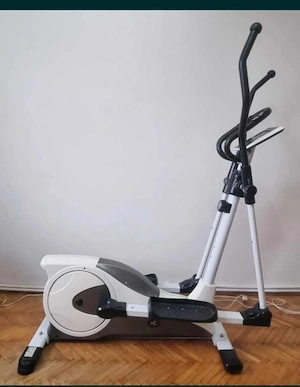 Vând bicicleta de camera eliptica