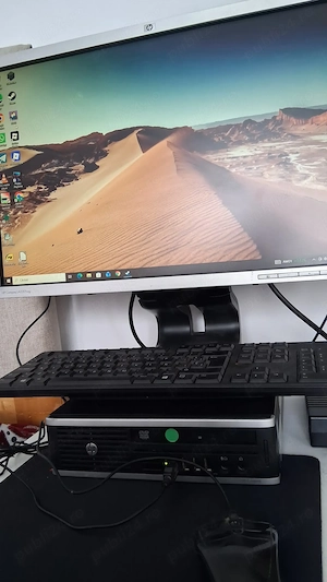 Vând calculator HP Compaq cu monitor de 22 inchi