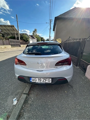 Opel Astra J Gtc - imagine 4