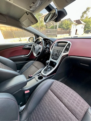 Opel Astra J Gtc - imagine 5