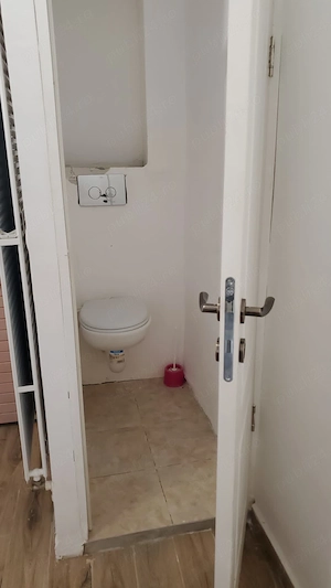 Închiriez studio în vilă - imagine 5