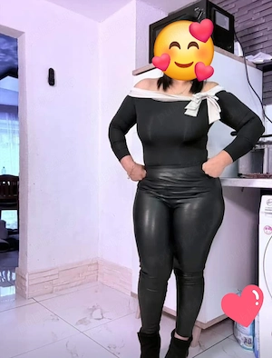 Matură  cu forme plinuță - imagine 2