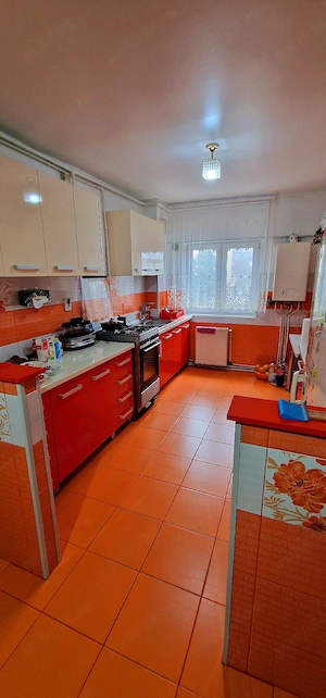 Vand apartament 2 camere  - imagine 4