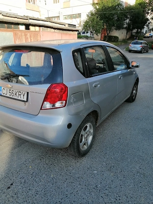Vând mașina Chevrolet kalos benzina    - imagine 3