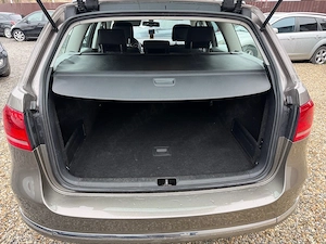 VW Passat   An 2012   TDI 105 cp   E5 - imagine 13