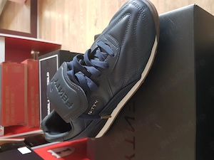 Incaltaminte noua originala 30 perechi 1000 