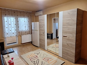 Garsoniera CF 1, 37 mp, cu Balcon, Amenajata si Mobilata in Confectii sunt PROPRIETAR, FARA COMISION - imagine 2