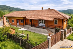 FILM! Casa individuala,cu 4 camere,1.200mp teren,priveliste deosebita,Belani,Covasna