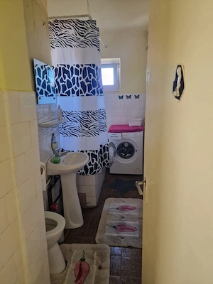 Proprietar,inchiriez apartament cu 1 camera zona Modern - imagine 3