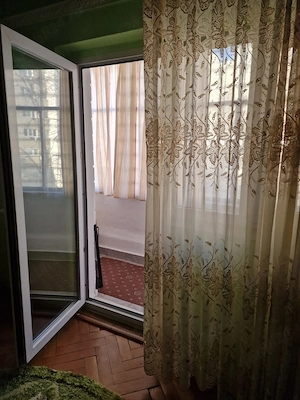 Proprietar,inchiriez apartament cu 1 camera zona Modern - imagine 2