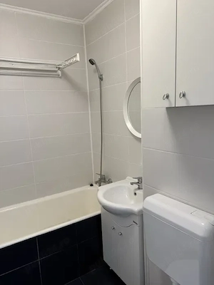 garsoniera dristor-metrou la scara blocului-modern - imagine 6