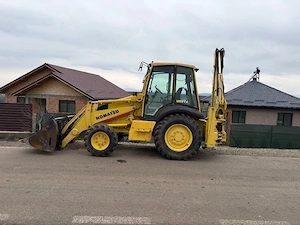 Vând Buldoexcavator Komatsu wb 97r