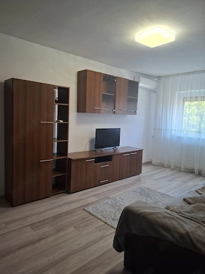 2 camere amenajate modern, mobilate, zona Micro 17 Pret 400 Euro - imagine 2