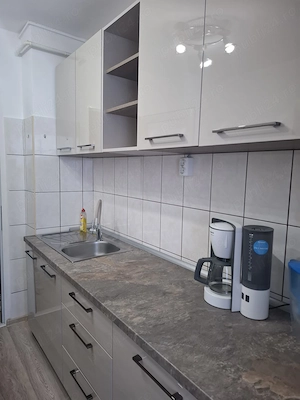 2 camere amenajate modern, mobilate, zona Micro 17 Pret 400 Euro - imagine 7