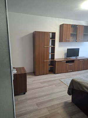 2 camere amenajate modern, mobilate, zona Micro 17 Pret 400 Euro - imagine 4