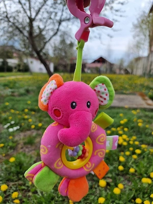 Vând zornăitoare bebeluși