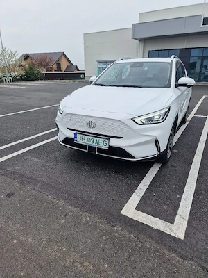 Vand masina electrică MG ZS EV