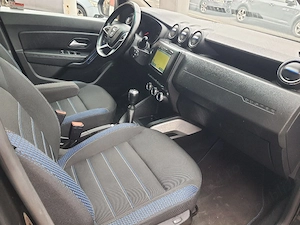 Dacia Duster 1.5 diesel an fabricatie 2021 - imagine 2