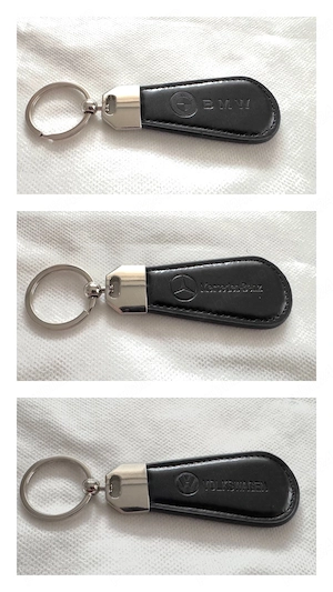 Brelocuri auto piele ecologica