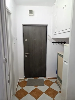 garsoniera dristor-metrou la scara blocului-modern - imagine 6