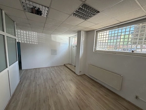 Spatiu comercial central Petrosani - imagine 2