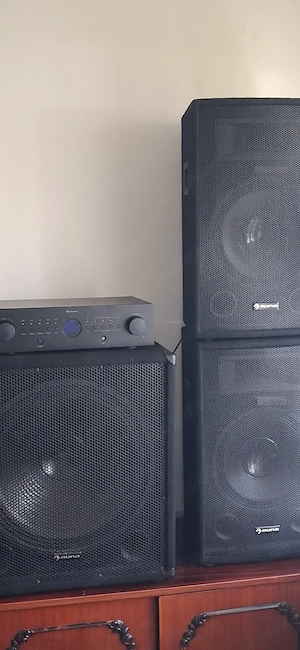 Vând urgent 2600ron sunet clar și puternic conectare bluetooth direct după telefon 