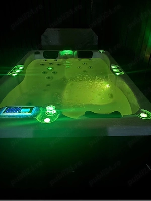 jacuzzi whirlpool