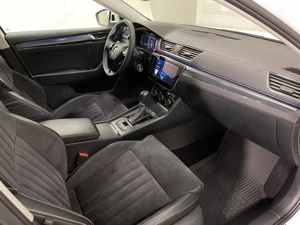 Skoda Superb - imagine 12