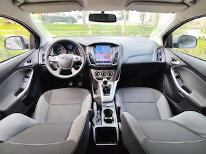 Ford Focus 2013 - 1.6 benzină MPI, Navi, Cameră marșarier  - imagine 2