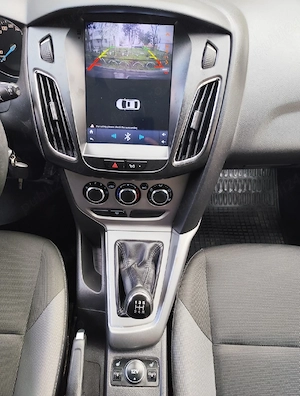 Ford Focus 2013 - 1.6 benzină MPI, Navi, Cameră marșarier  - imagine 9
