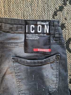 Blugi originali Dsquared