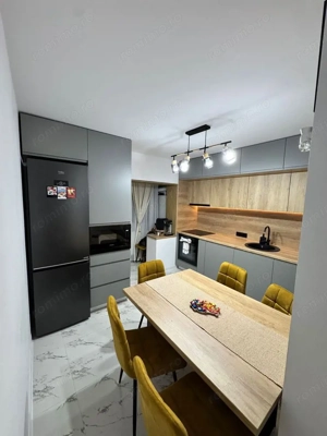 BRASADAS vinde ap 2 cam etajul 2 in Micro 17.