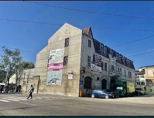 Clădire in centrul Orasului Siret