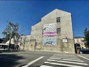 Clădire in centrul Orasului Siret - imagine 4