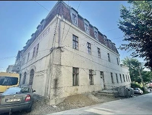 Clădire in centrul Orasului Siret - imagine 6
